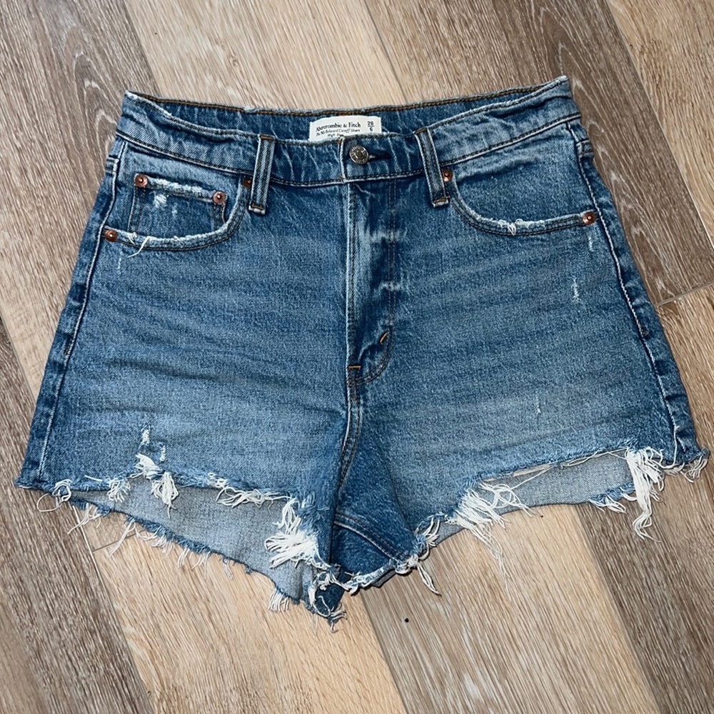 Abercrombie & Fitch 90’s Relax Cutoff Shorts